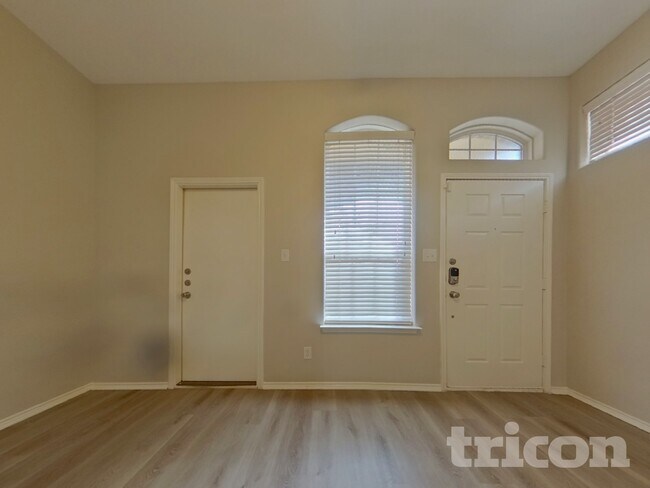 Foto del edificio - 5712 Parkview Hills Ln