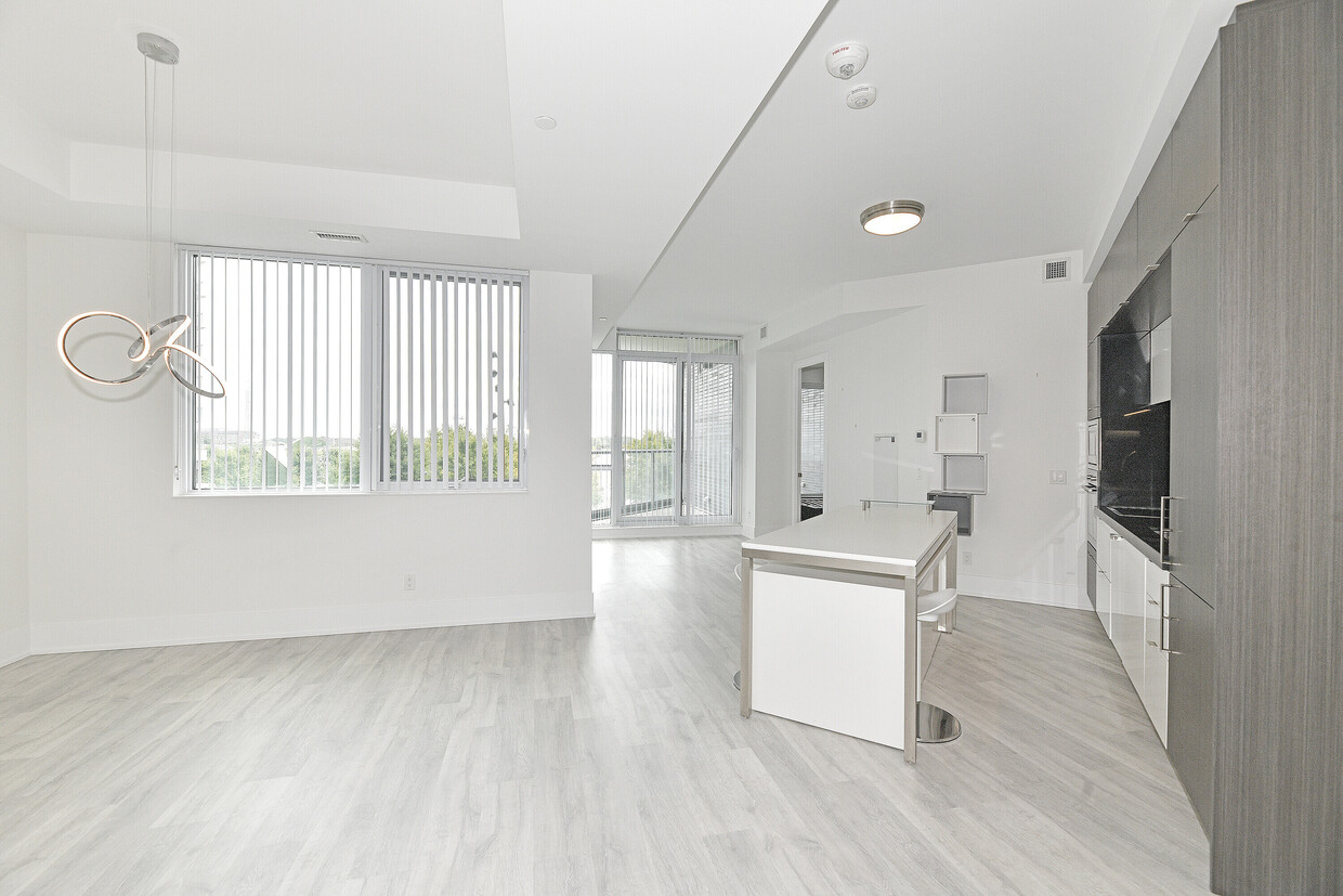 Photo principale - 1 Edgewater Dr