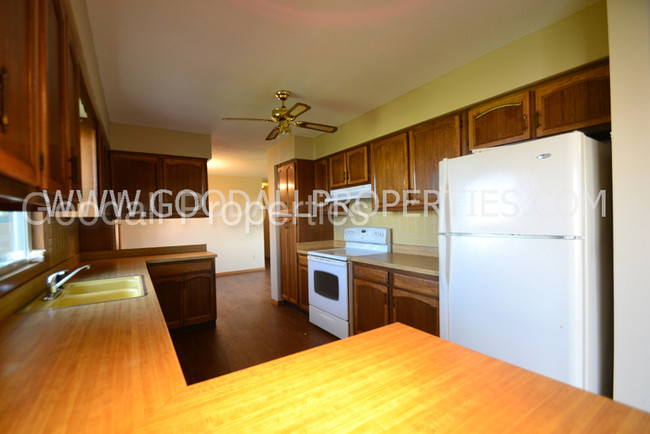 Foto del edificio - 4 Bedroom Ranch Acreage in Adel