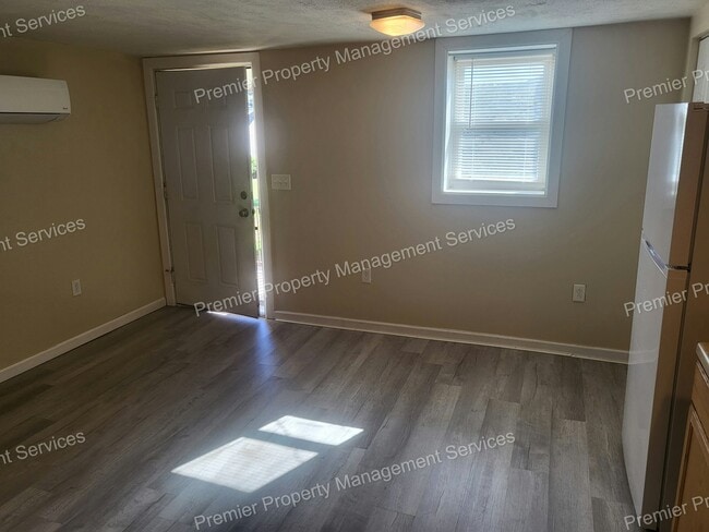 Building Photo - 1616 Tyler St