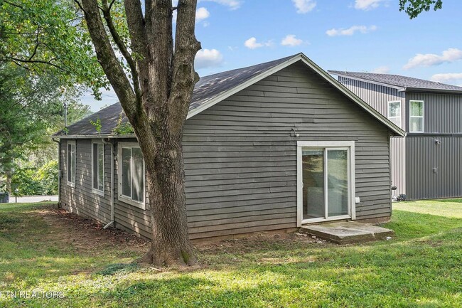 Building Photo - 3625 Reagan Ave NW