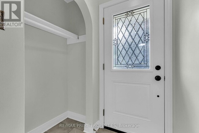 Building Photo - 332 Acton St