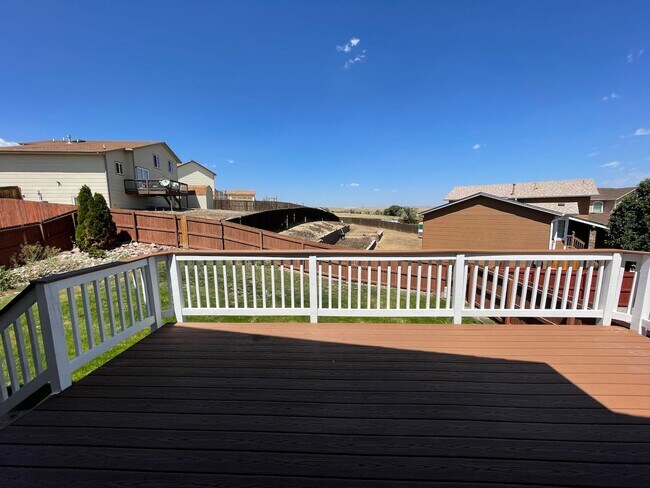 Building Photo - 4 BD/3BA/3 CAR GARAGE with AC in WIDEFIELD!!