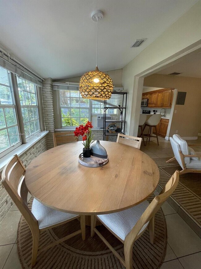 Foto del edificio - 1427 SW 30th St