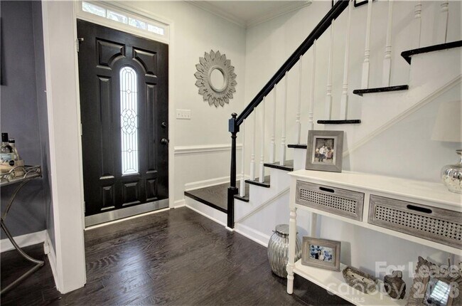 Foto del edificio - 3806 Bridgewood Ln