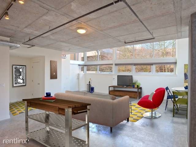 Building Photo - 330 3rd Ave W