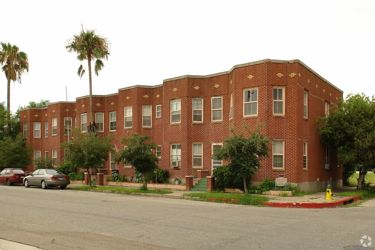 Primary Photo - 1301 N Water St
