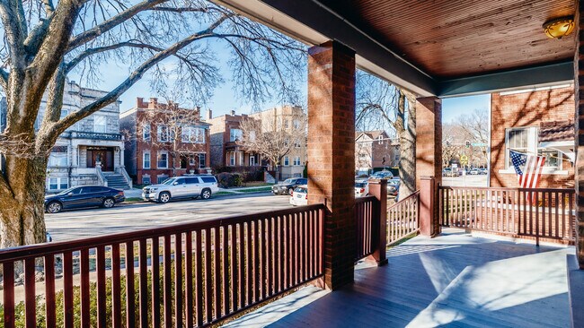 front porch - 1110 S Oak Park Ave