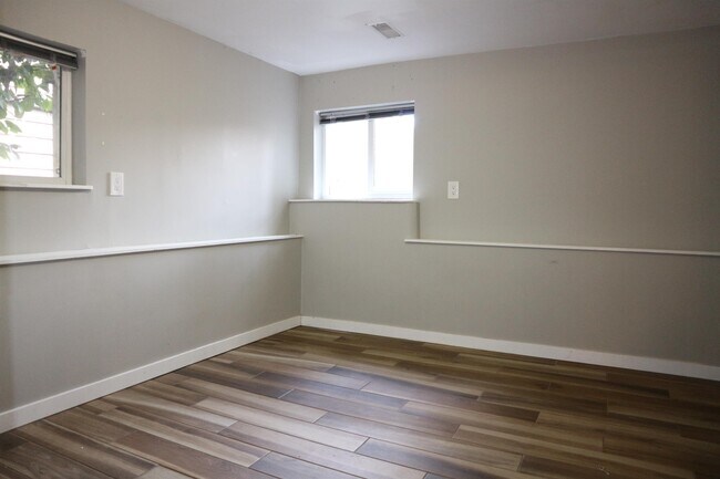 Photo du bâtiment - 796 E 12th Ave