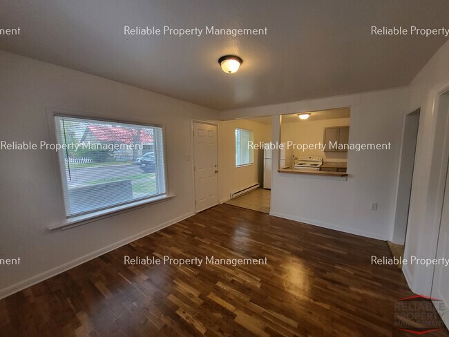 Foto del edificio - 674 N Water Ave