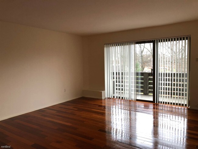 Foto del edificio - 606 Cooper Landing Rd