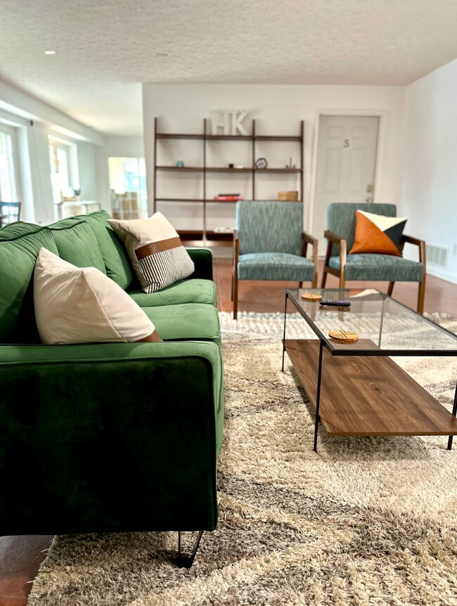 Foto del edificio - 2004 Utica Pike