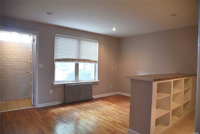 Foto del edificio - 194-16-194-39 39th Ave