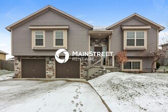 Building Photo - 421 Sunflower Dr