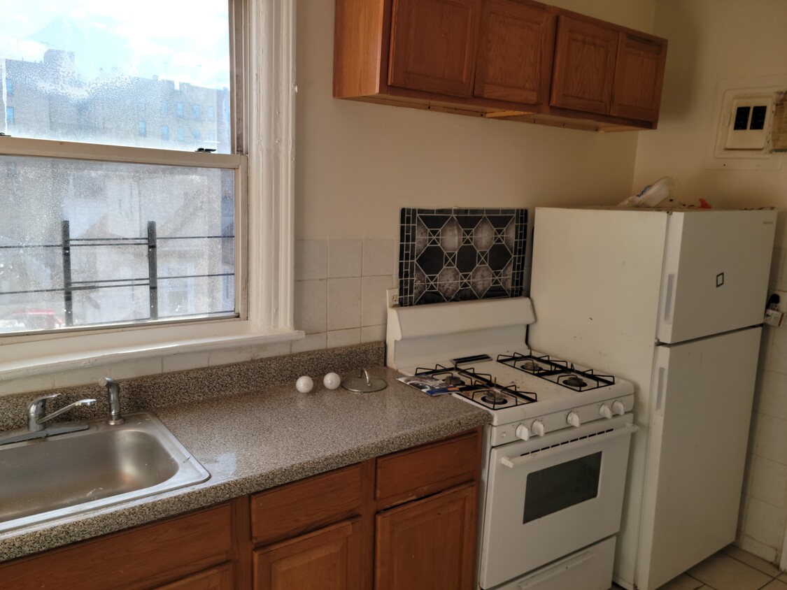 Primary Photo - 153 McLean Ave