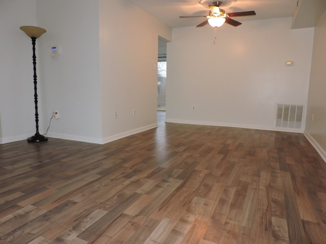 Building Photo - 25 Hollybrooke