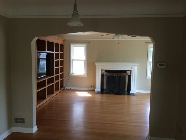 Foto del edificio - Charming and spacious northeast home with ...