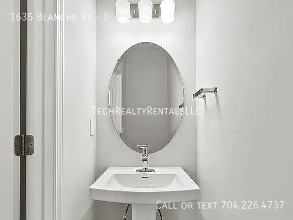 Building Photo - 1635 Blanche St