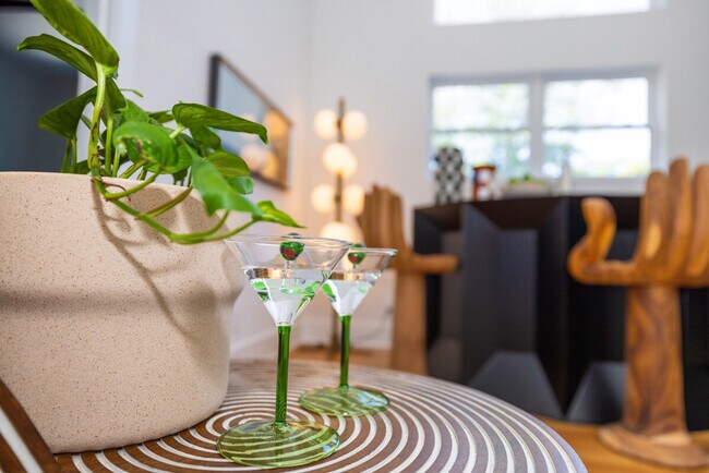 Foto del edificio - 4235 Raney Way