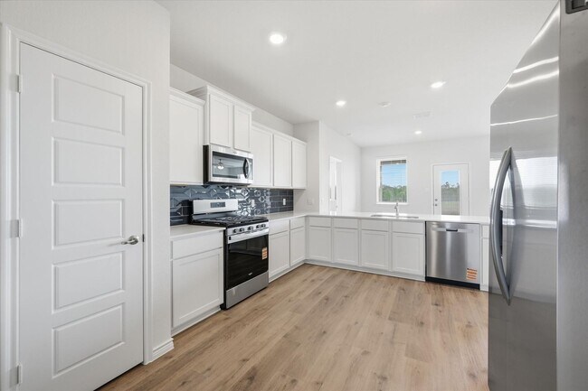 Foto del edificio - BRAND NEW Celina Home Backing to beautiful Greenbelt 4 Bed/3 Bath with Loft AND Bonus Room