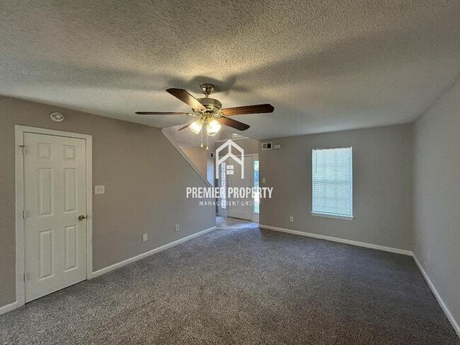 Foto del edificio - 7699 Ivy Bend Cove