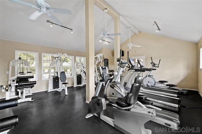 Foto del edificio - Remodeled 1br/1ba ground floor condo at Del Mar Villas in Carmel Valley