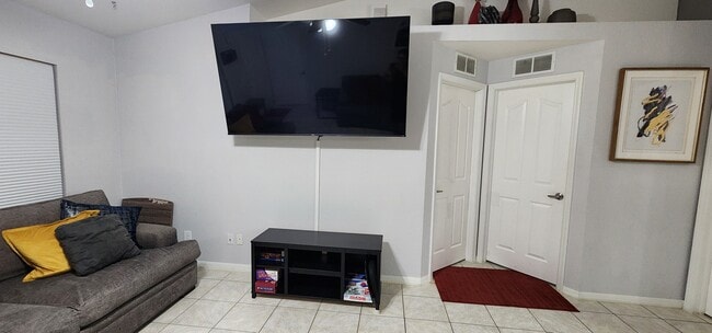 Foto del edificio - Pink 45th