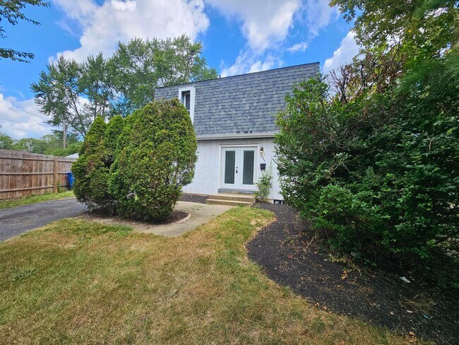 Foto del edificio - 2084 Brookfield Rd