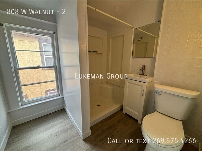 Foto del edificio - 808 W Walnut-2