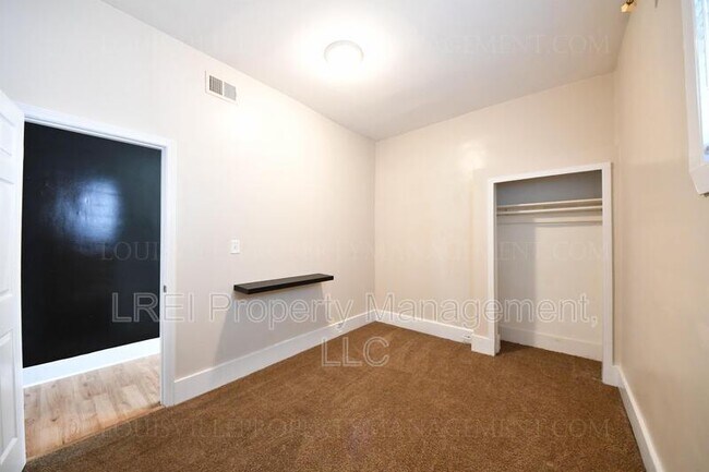 Building Photo - 2916 Rodman St
