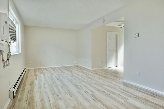 Building Photo - 72-78 S Roanoke