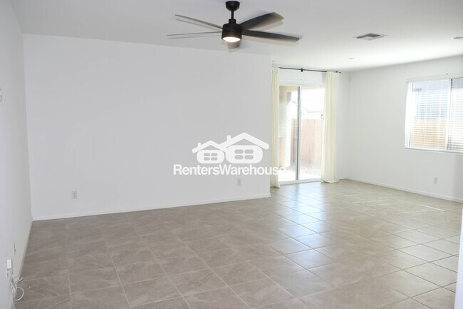 Foto del edificio - 9449 W Montecito Ave