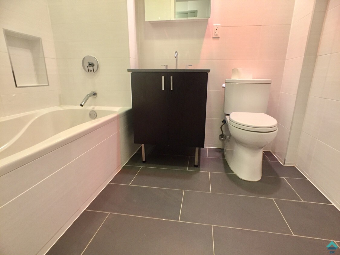 Foto principal - 6334 Fresh Pond Rd