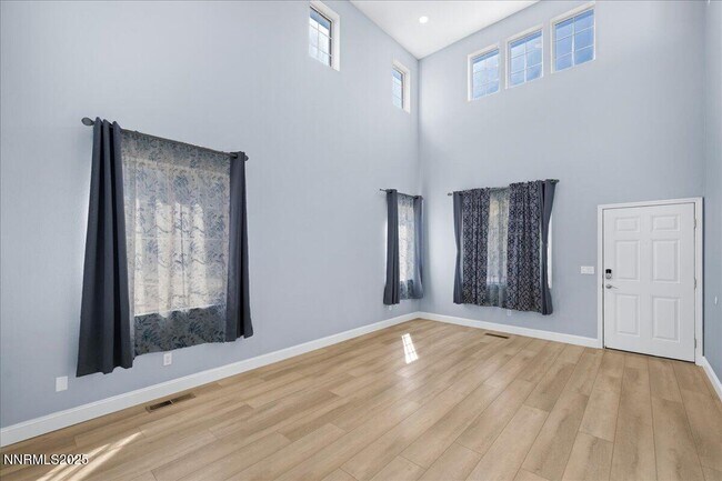 Building Photo - 2220 Signa Dr