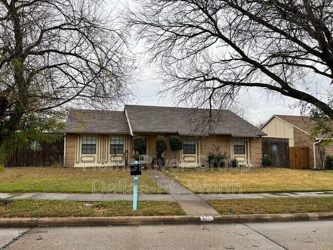 Foto del edificio - 515 English Oak St