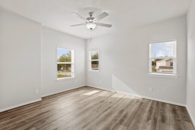 Building Photo - 1455 Acorn Mdw St