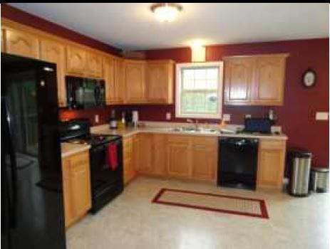 Building Photo - 6360 Creekbend Dr