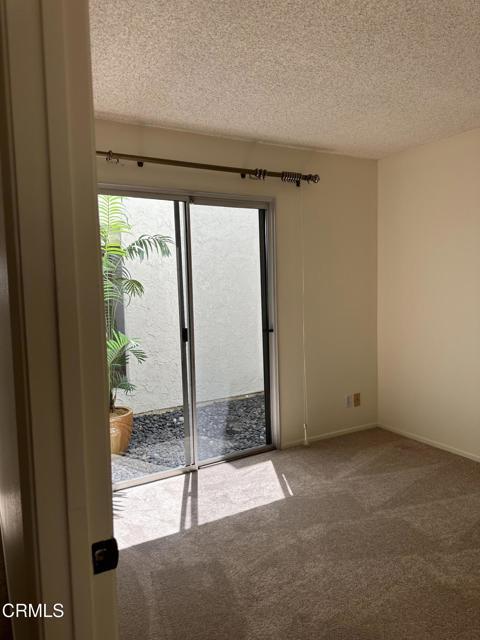 Building Photo - 1032 Royal Oaks Dr