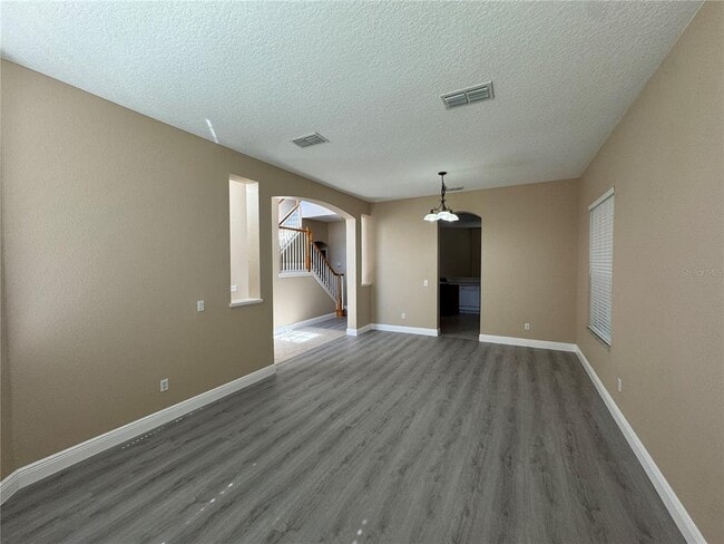 Foto del edificio - 5040 Walnut Ridge Dr