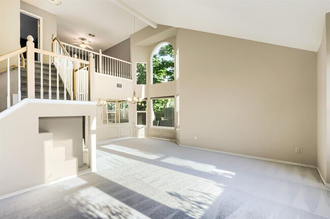 Foto del edificio - 17204 Village Glen Rd