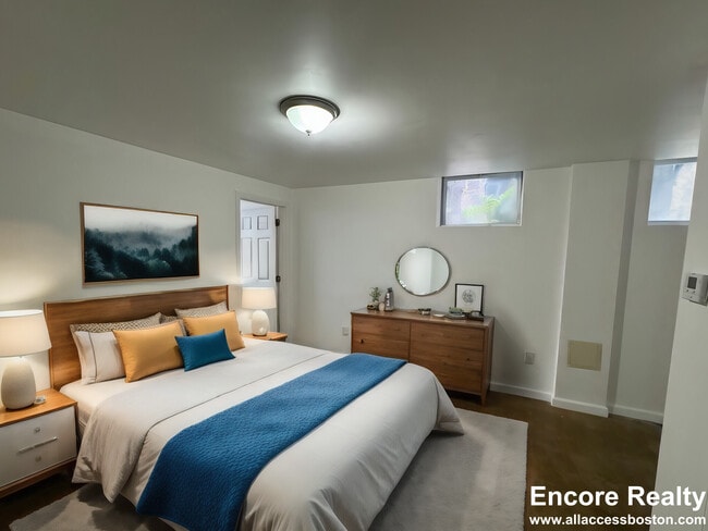 Building Photo - 72 Frankfort St