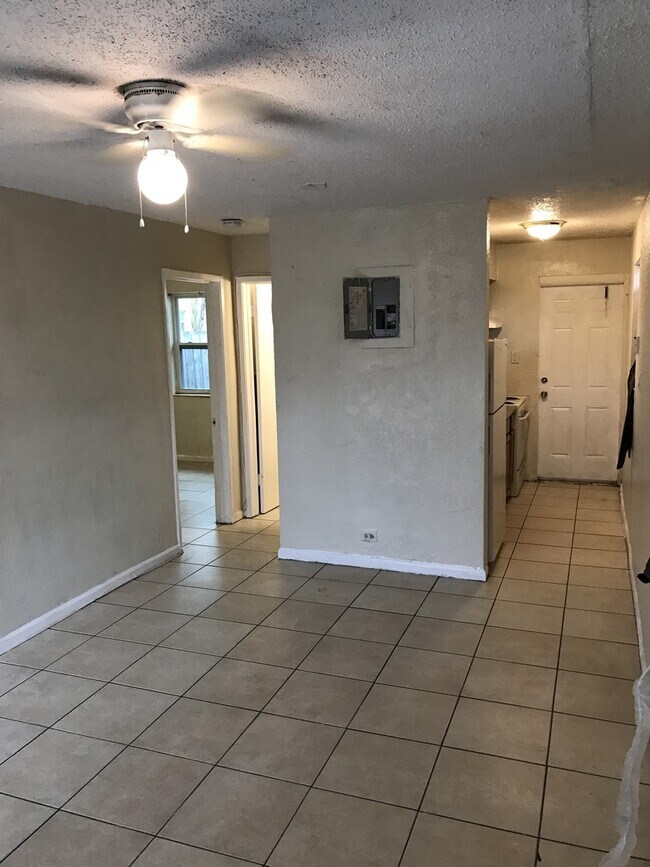 Foto del edificio - 1224 NW 3rd St