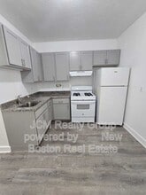 Building Photo - 128 Shawmut St