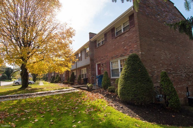 Building Photo - 417 Millers Ln