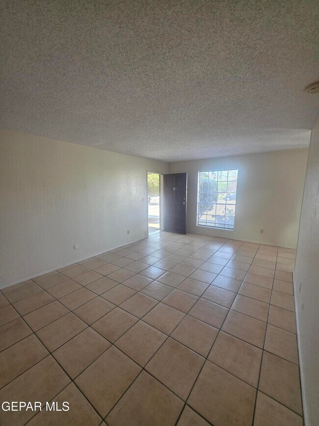 Building Photo - 10908 Bob Stone Dr