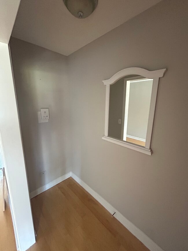 Entranceway - 4354 N Pershing Dr