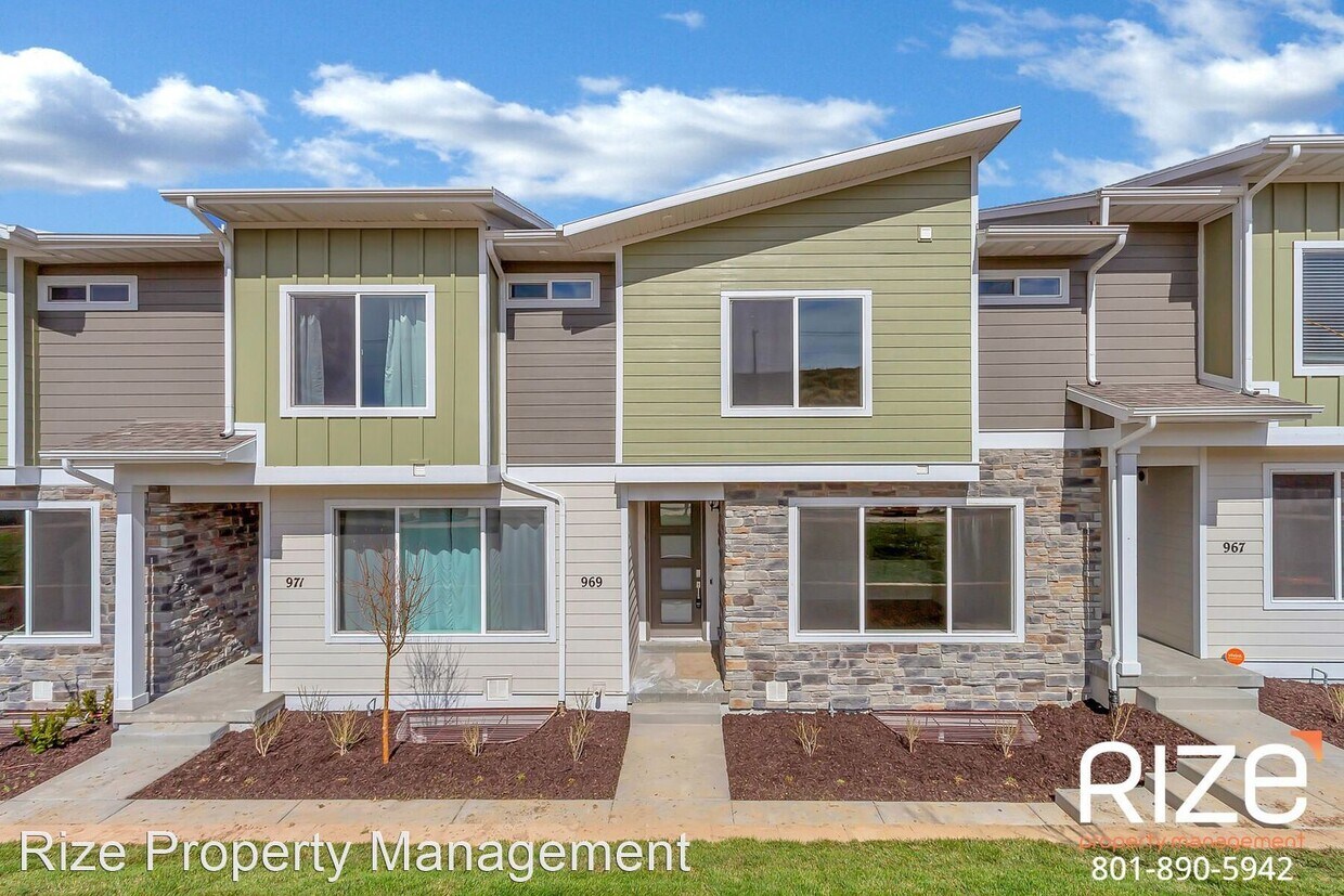 Primary Photo - 3 br, 2 bath House - 969 W Tiffany Dale Way