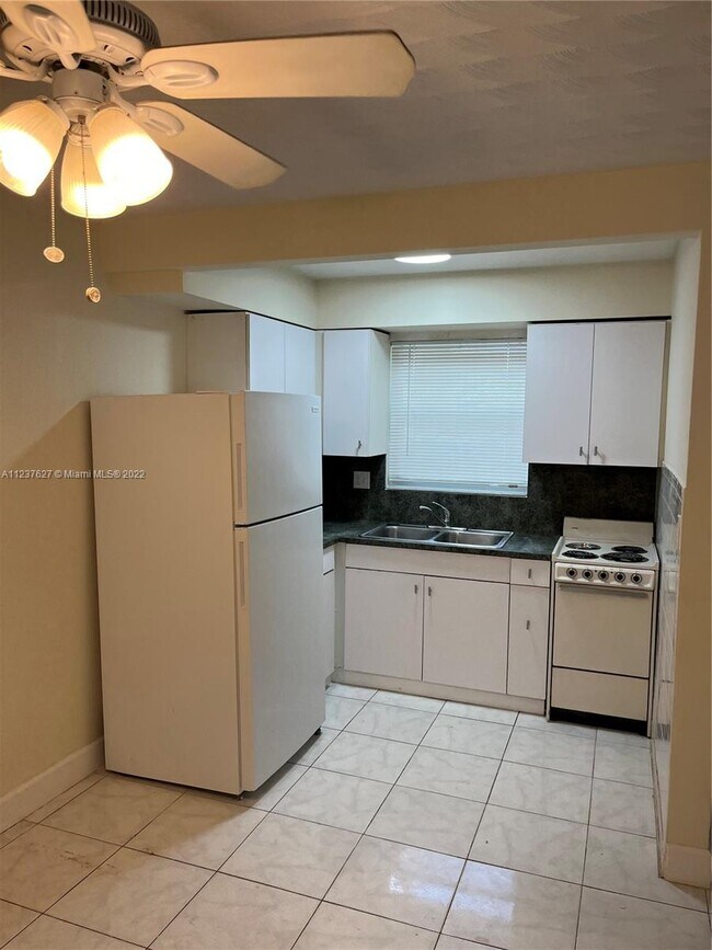 Foto del edificio - 6200 Dewey St