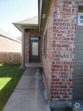 Building Photo - 3824 Summerville Ave
