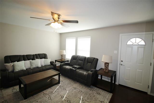 Foto del edificio - 309 E Second St